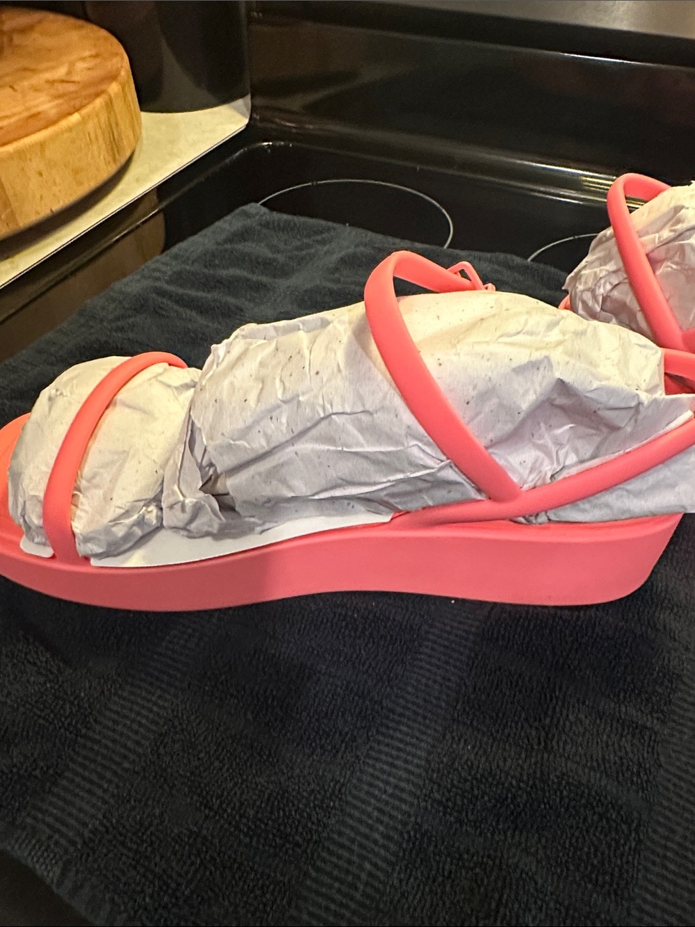 Miami Platform Y Strap Sandal - Guava - Picture 6 of 10